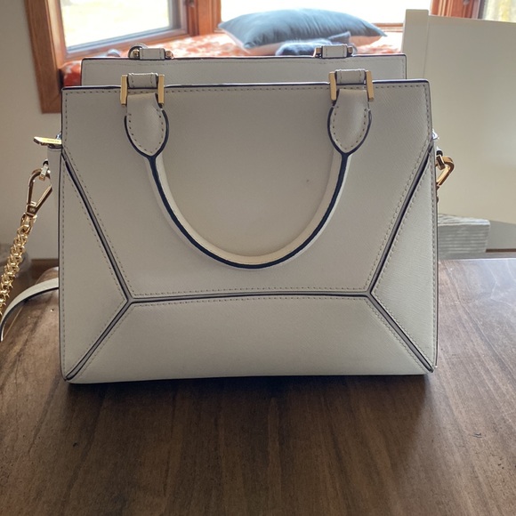 Michael Kors white satchel - Picture 4 of 5